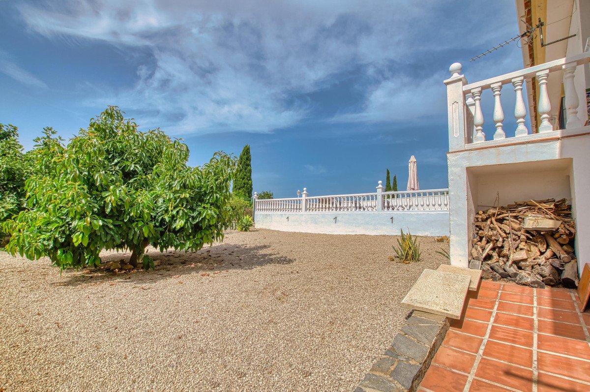 4 Bed مزرعة فينكا in Periana في Periana, 
