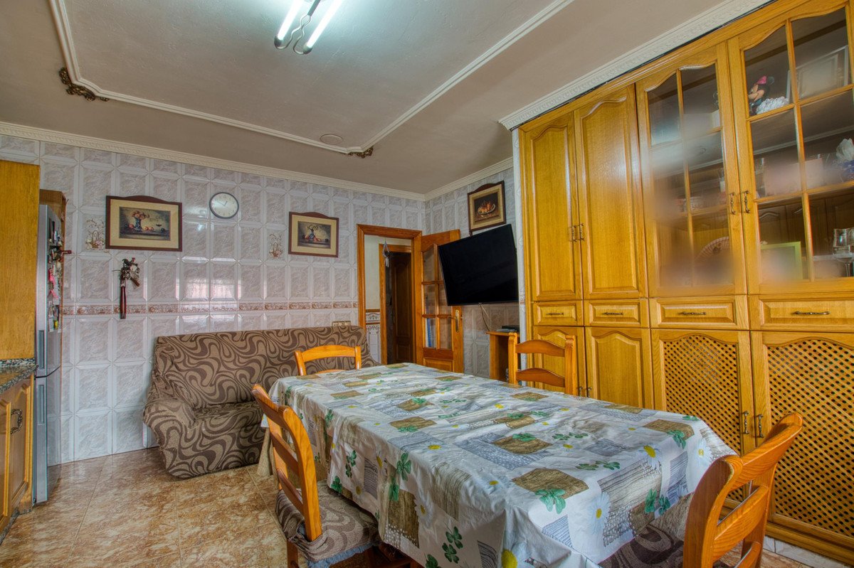 28 photo