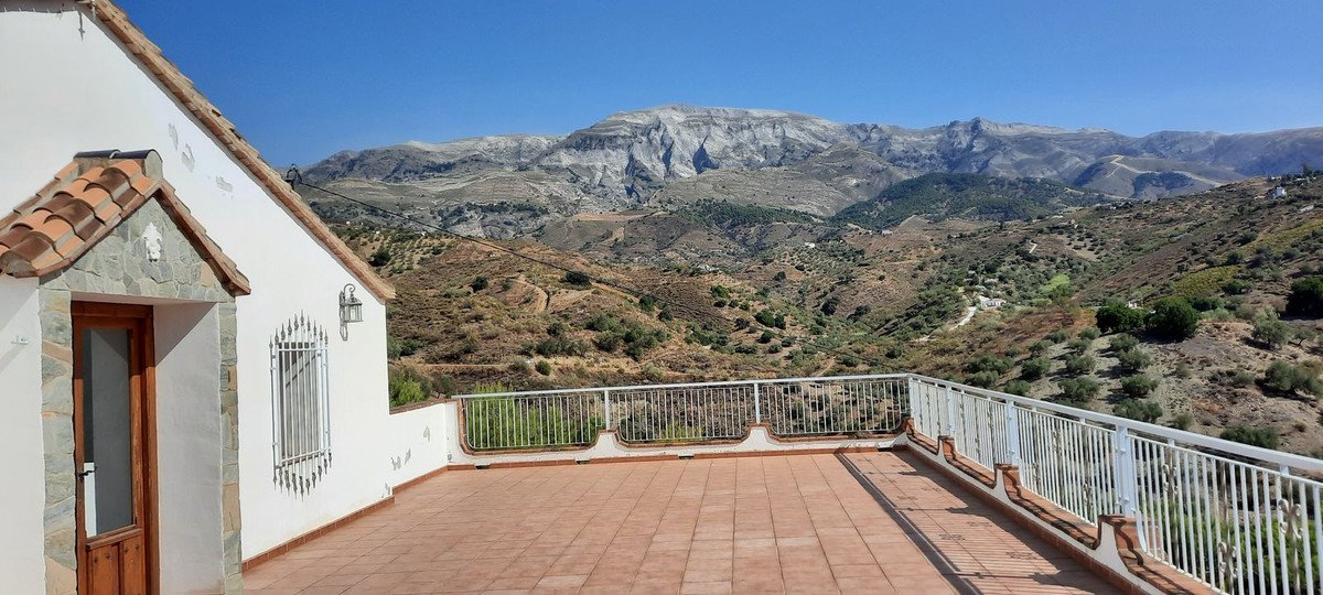 4 Bed Finca in Sedella in Sedella, Finca - Cortijo