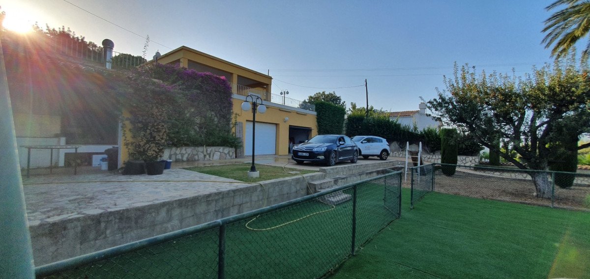 4 Bed Vrijstaande Villa in Oliva in Oliva, 